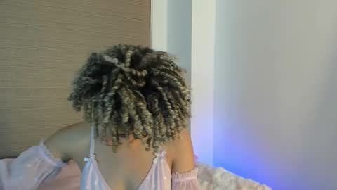 naomidawson online show from January 16, 2026, 1:31 am