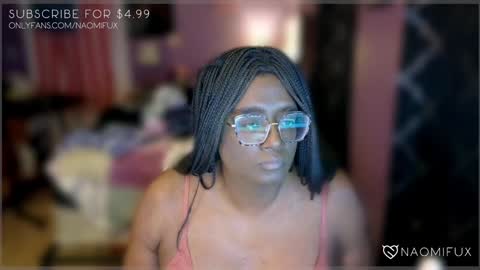 Snapshot of naomifux chatting on December 14, 2024, 5:51 am Naomi online show from December 14, 2024, 5:51 am