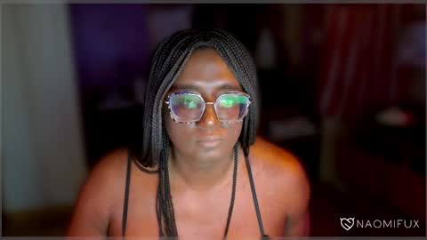 Snapshot of naomifux chatting on January 3, 2025, 1:36 pm Naomi online show from January 3, 2025, 1:36 pm