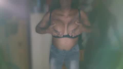 Snapshot of naomifux chatting on January 21, 2025, 9:25 pm Naomi online show from January 21, 2025, 9:25 pm