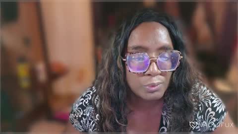 Snapshot of naomifux chatting on January 24, 2025, 3:34 pm Naomi online show from January 24, 2025, 3:34 pm