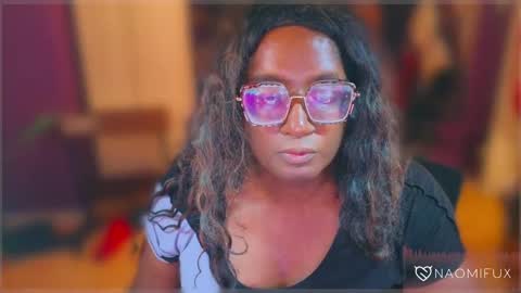 Snapshot of naomifux chatting on February 18, 2025, 10:58 pm Naomi online show from February 18, 2025, 10:58 pm