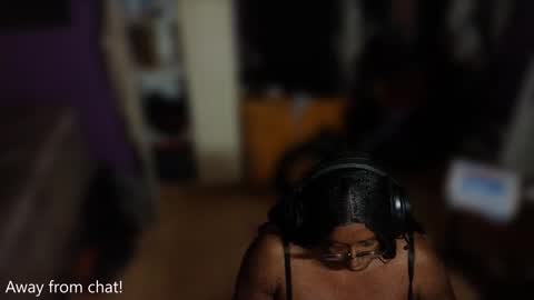 Snapshot of naomifux chatting on September 23, 2025, 5:43 am Naomi online show from September 23, 2025, 5:43 am