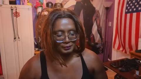 Snapshot of naomifux chatting on October 2, 2025, 1:07 pm Naomi online show from October 2, 2025, 1:07 pm