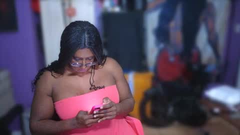 Snapshot of naomifux chatting on October 16, 2025, 6:25 am Naomi online show from October 16, 2025, 6:25 am