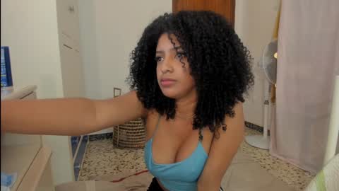 Snapshot of naomigarcia chatting on January 5, 2025, 11:33 pm Naomi  online show from January 5, 2025, 11:33 pm