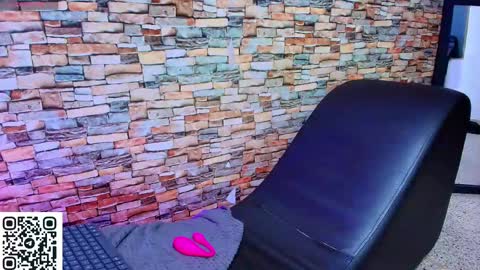 Naomi Campbel online show from June 7, 2026, 1:54 am
