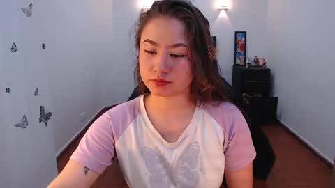 Snapshot of naomii_san chatting on October 8, 2025, 12:03 pm liz3 online show from October 8, 2025, 12:03 pm