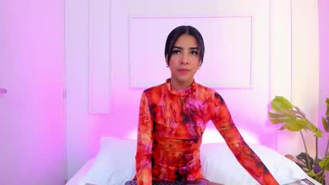 Naomi Klarc online show from December 4, 2025, 8:17 pm