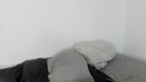 Naomi Moore online show from November 20, 2025, 10:20 pm