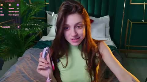 Naomi online show from October 9, 2025, 5:05 am