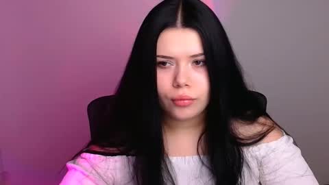 Naomi online show from November 10, 2025, 6:23 am