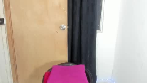 naomiwildburn online show from March 5, 2025, 4:02 pm