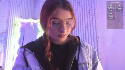 Naomy  online show from April 5, 2026, 2:42 am