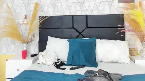 Naomy online show from February 2, 2026, 7:34 pm