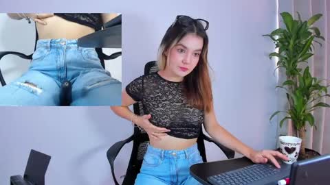 Snapshot of nashlyfontanna chatting on June 5, 2026, 1:28 pm Nashly Fontana online show from June 5, 2026, 1:28 pm