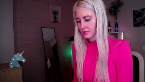 Nastya online show from December 17, 2024, 5:07 am