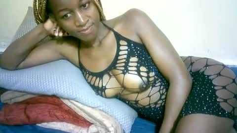 Marie online show from September 12, 2025, 6:35 am