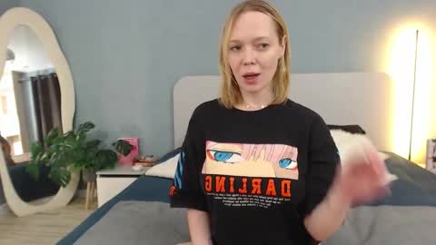 natalee_love online show from February 4, 2026, 12:05 am