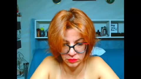 Snapshot of natali3855 chatting on September 10, 2025, 5:18 am Natali online show from September 10, 2025, 5:18 am