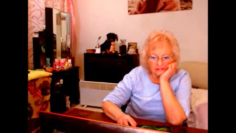 natali online show from February 5, 2025, 3:45 am