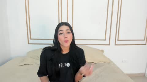 Naty  online show from January 25, 2025, 12:26 pm