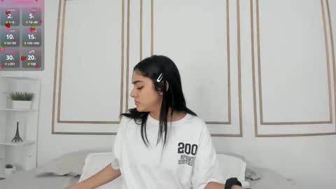 Naty  online show from February 10, 2025, 12:29 pm