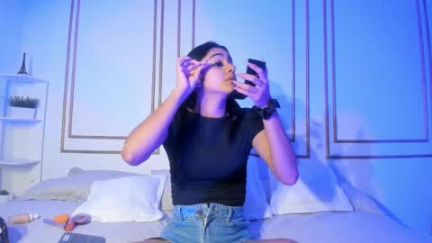 Naty  online show from February 15, 2025, 12:22 pm