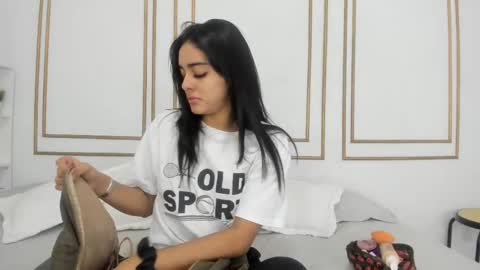 Naty  online show from February 17, 2025, 12:16 pm