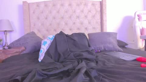 Natalia online show from January 9, 2025, 6:17 am