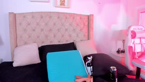 Natalia online show from September 12, 2025, 3:06 am