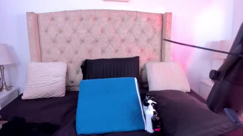 Natalia online show from September 13, 2025, 3:17 am