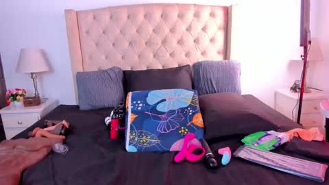 Natalia online show from September 26, 2025, 3:21 am