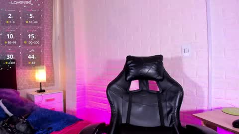 Snapshot of natalia_kiss01 chatting on June 6, 2026, 8:13 pm Natalia Kiss online show from June 6, 2026, 8:13 pm
