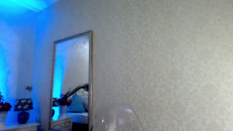 Snapshot of natalia_peach chatting on January 27, 2025, 5:14 am Wild influence online show from January 27, 2025, 5:14 am