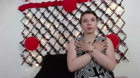 Natalia Walker online show from March 4, 2026, 6:03 pm