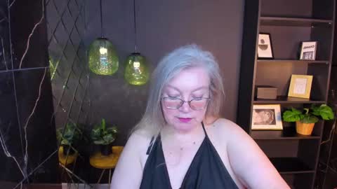 NataliCloud online show from May 6, 2026, 1:16 pm