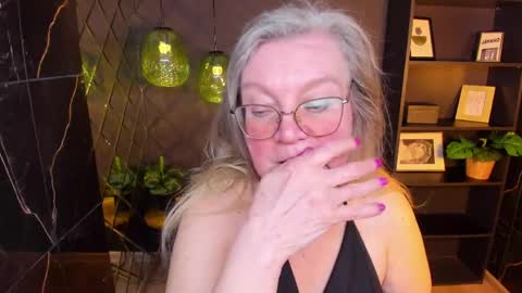 NataliCloud online show from May 7, 2026, 1:38 pm