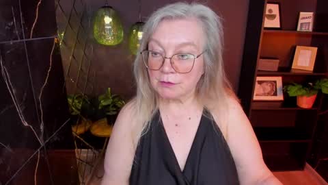 NataliCloud online show from June 3, 2026, 2:33 pm