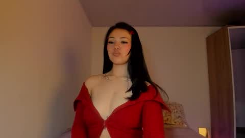 natalia online show from October 6, 2025, 5:05 am