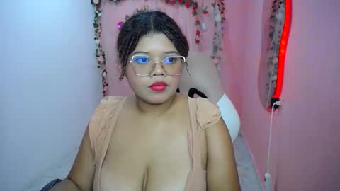 natalielabellex1 online show from September 9, 2025, 7:35 pm