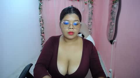 natalielabellex1 online show from September 19, 2025, 9:04 pm