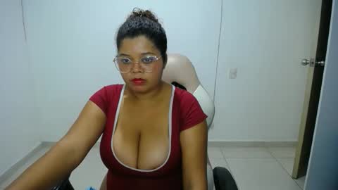 natalielabellex1 online show from February 15, 2026, 6:32 am