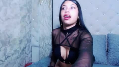 Natalie online show from November 19, 2025, 11:54 am