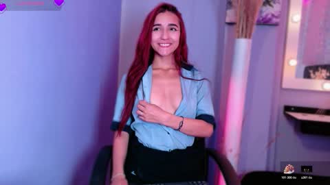 natalliapradas online show from November 19, 2025, 7:03 pm