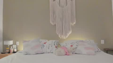 anatalybee online show from September 27, 2025, 3:00 am