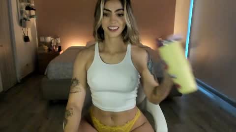 anatalybee online show from June 7, 2026, 10:46 pm