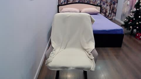 natalyaberd online show from December 21, 2024, 7:49 pm