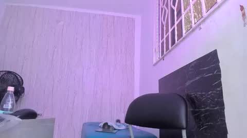 natalycarter_ online show from December 1, 2025, 3:39 pm