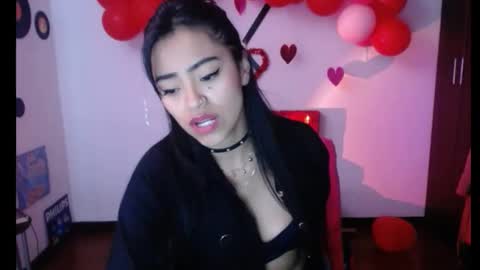 Nataly Escobar online show from February 11, 2025, 1:41 pm